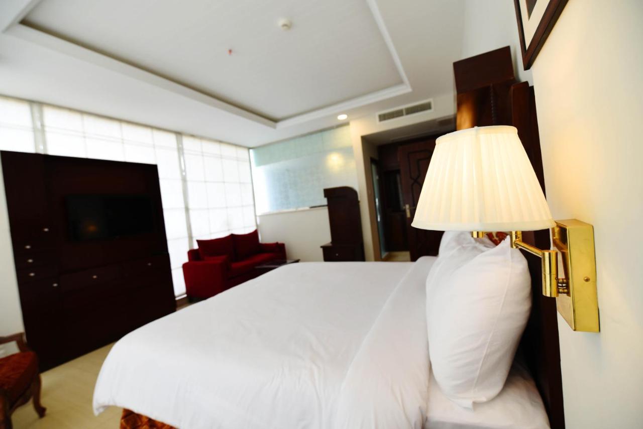 Viridi Hotels Islamabad Buitenkant foto