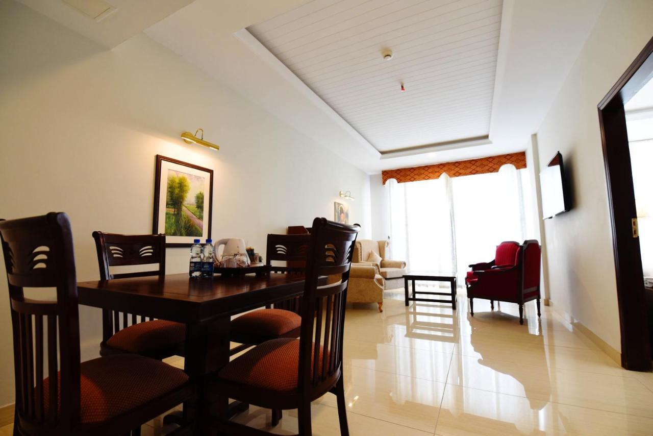Viridi Hotels Islamabad Buitenkant foto