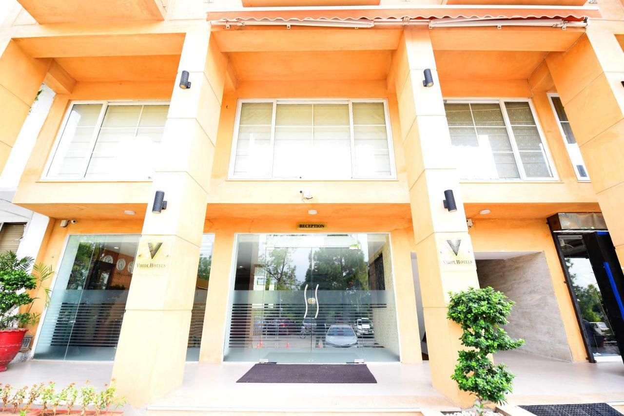 Viridi Hotels Islamabad Buitenkant foto
